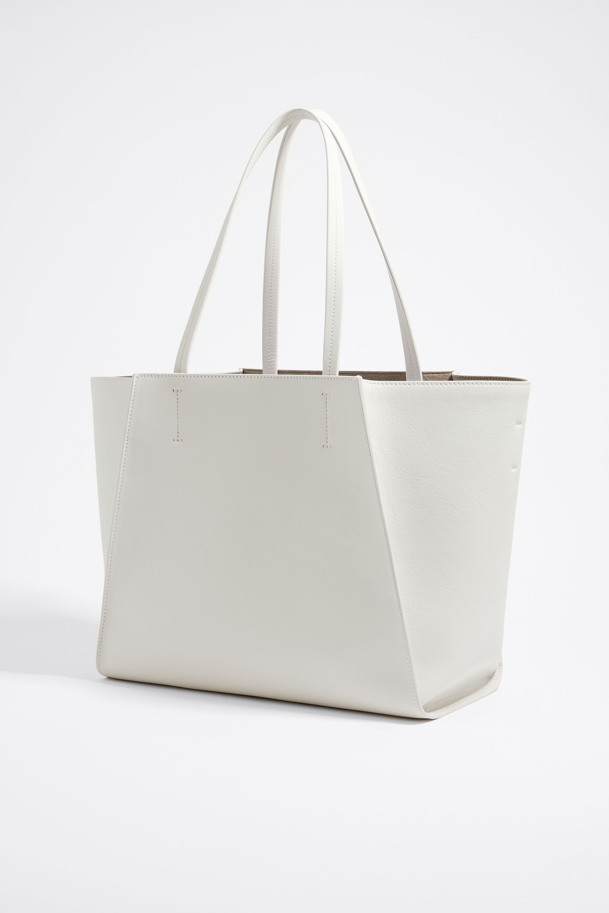 L off-white leather shopper bag