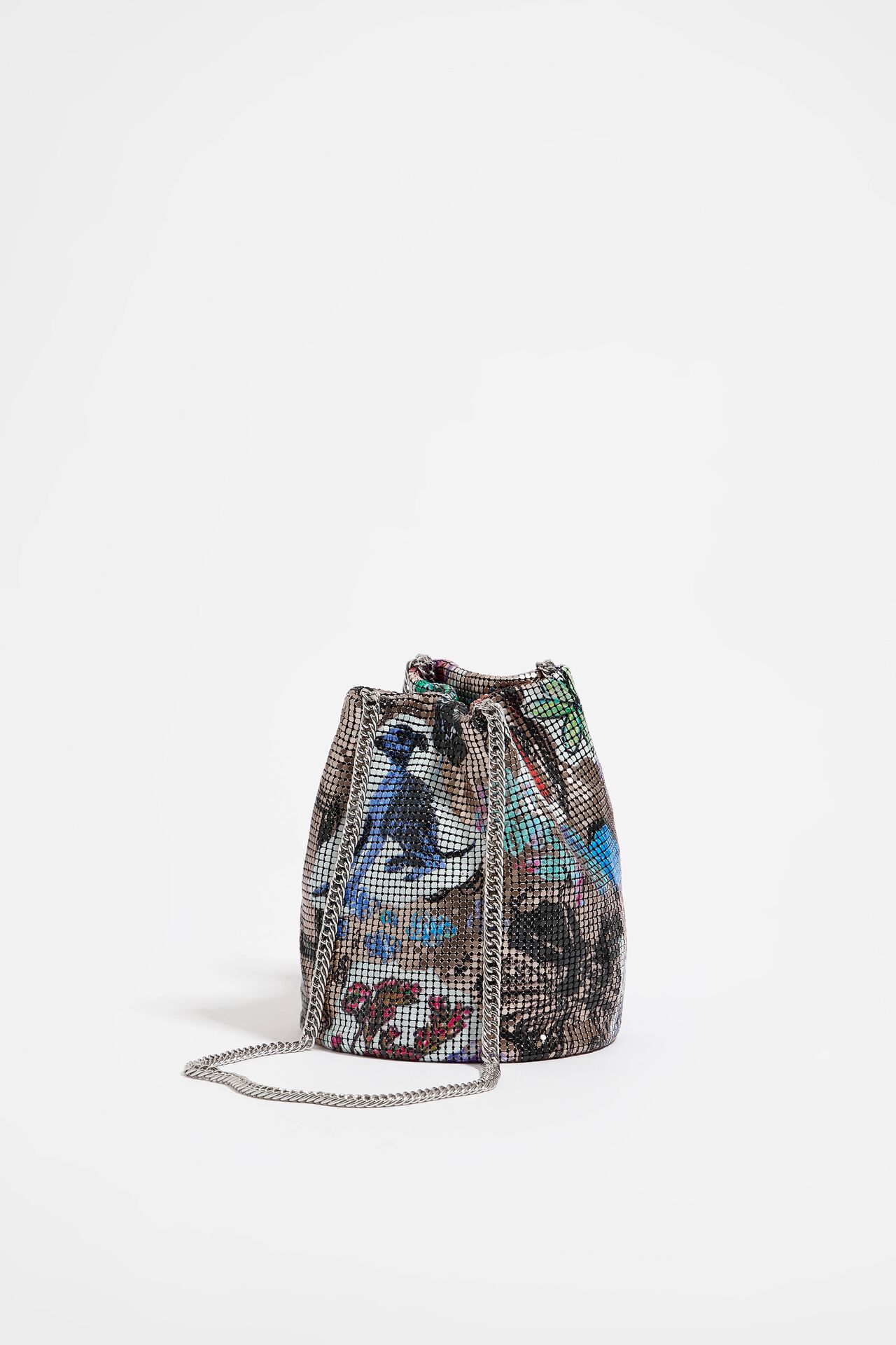 BB-01 Black and White Bucket Bag – The Enriched Stitch