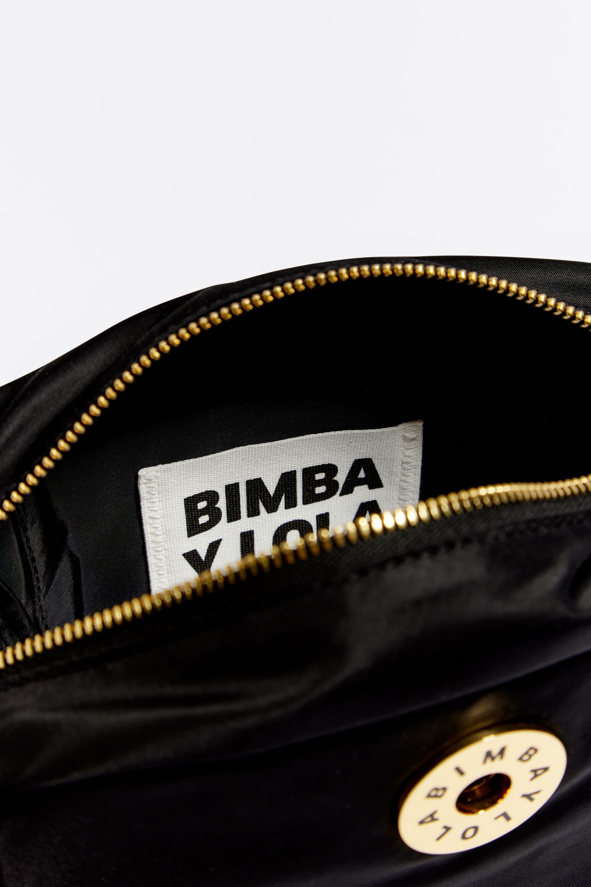 Bolsa Bandolera Bimba Y Lola Color Negro Logo Circular